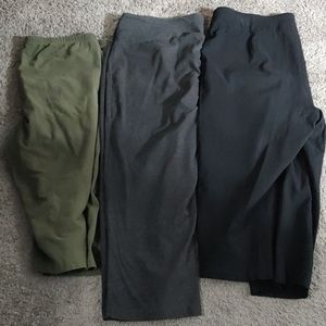 Bundle of cropped pants